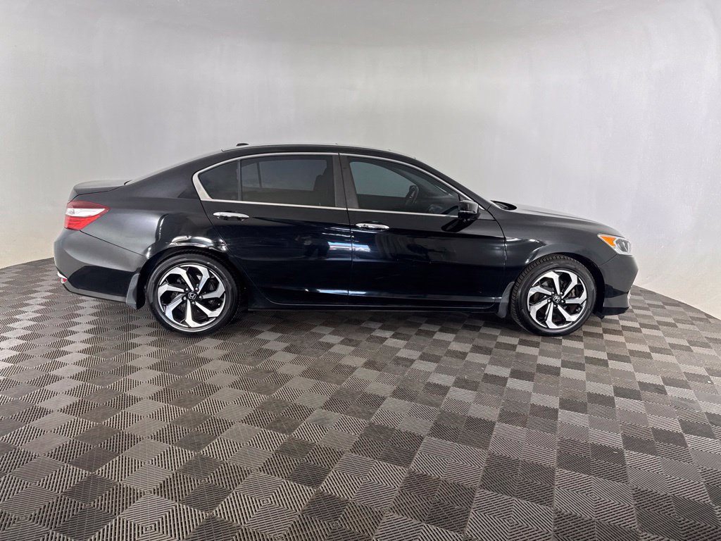 Used 2016 Honda Accord EX-L image 6
