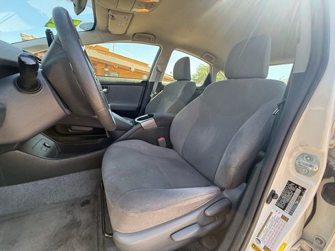 Used 2015 Toyota Prius Two FWD image 9