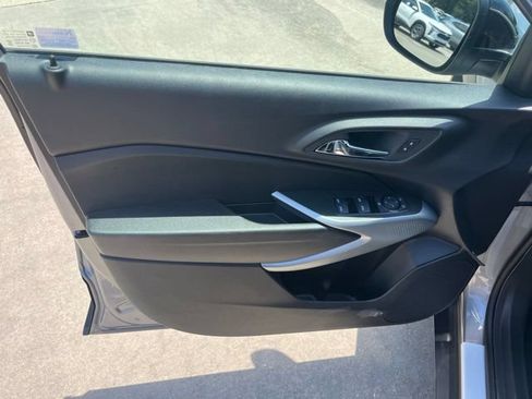 New 2026 Chevrolet Trax RS w/ Sunroof Package FWD image 12