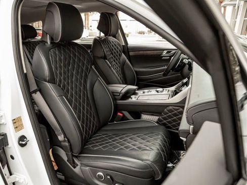 Used 2024 Genesis GV80 3.5T w/ Prestige Package image 25