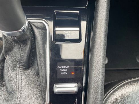 Used 2024 Jeep Compass Limited image 14