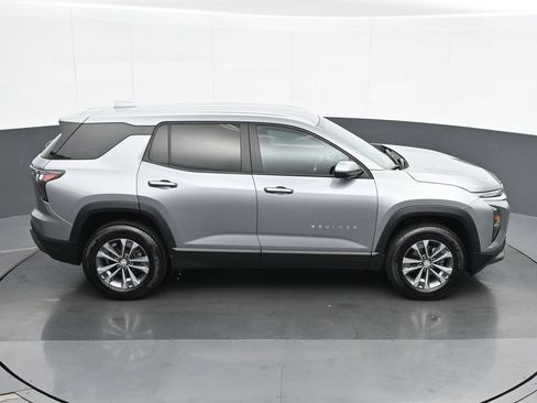 Used 2026 Chevrolet Equinox LT AWD/4WD image 22