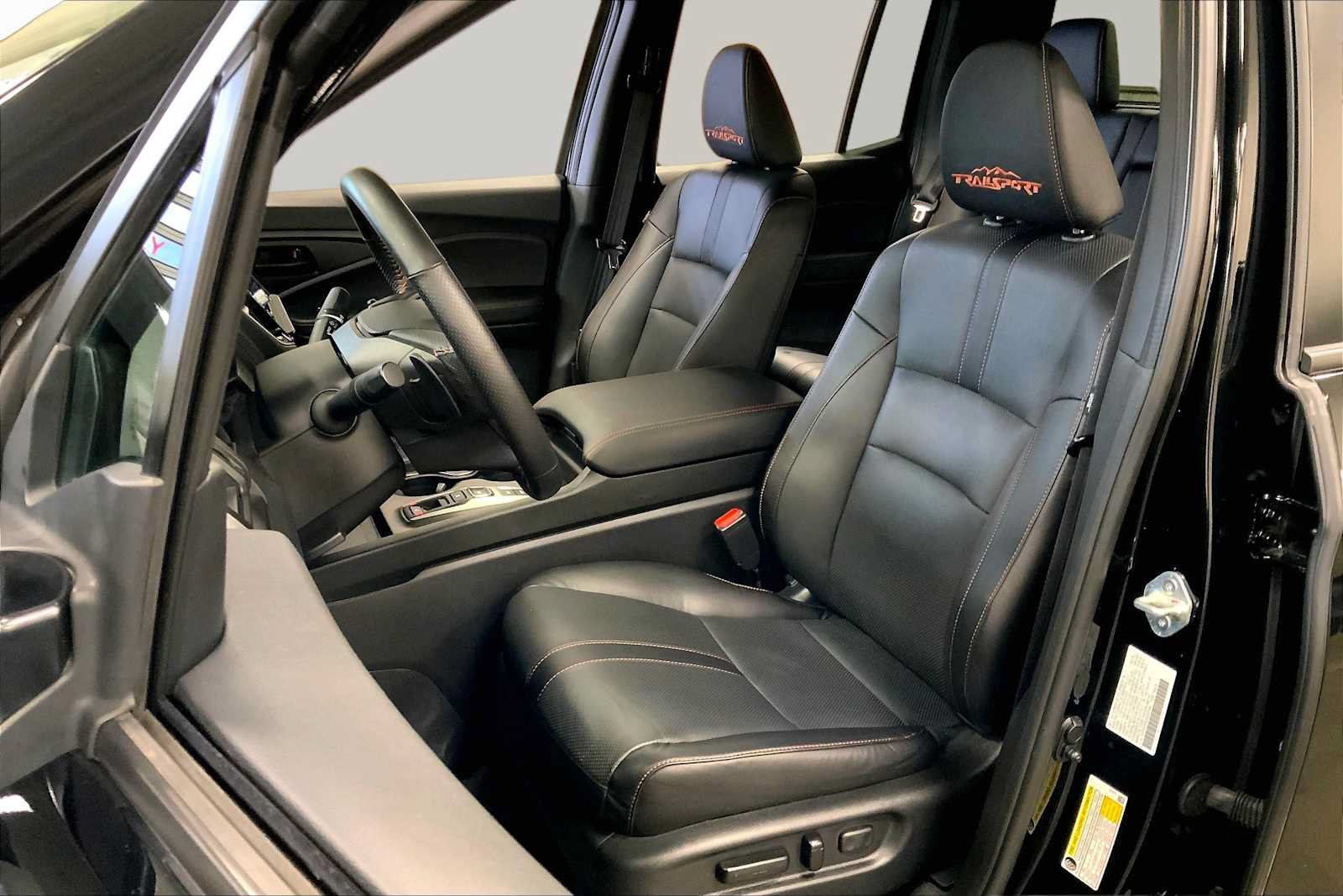 Used 2025 Honda Ridgeline TrailSport image 9