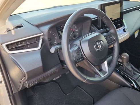 Used 2025 Toyota Corolla SE image 10
