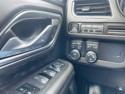 Used 2024 Chevrolet Tahoe Z71 w/ Luxury Package image 31