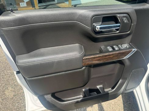 Used 2022 GMC Sierra 1500 Elevation AWD/4WD image 11