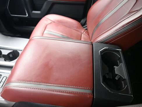 Used 2019 Ford F150 Platinum w/ Equipment Group 701A Luxury image 21