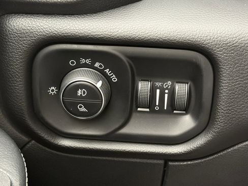 Used 2025 RAM 2500 Laramie image 25