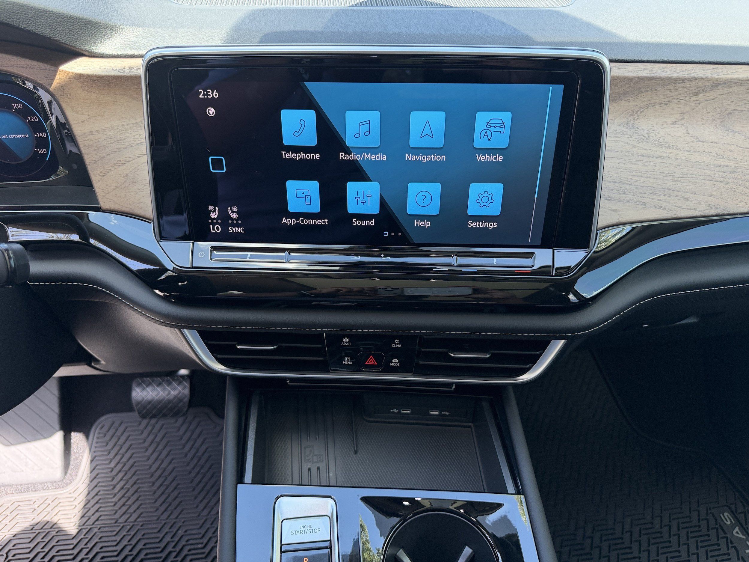 New 2026 Volkswagen Atlas SE FWD image 25
