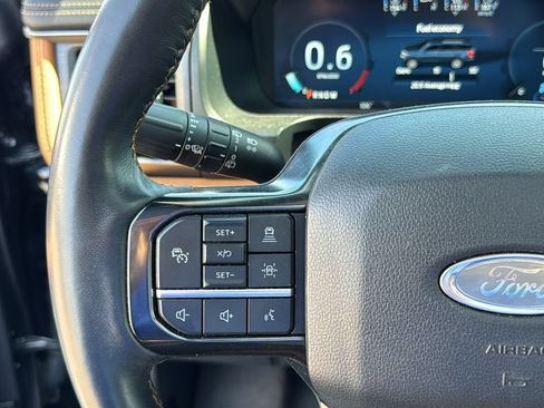 Used 2023 Ford Expedition Max Platinum AWD/4WD image 11