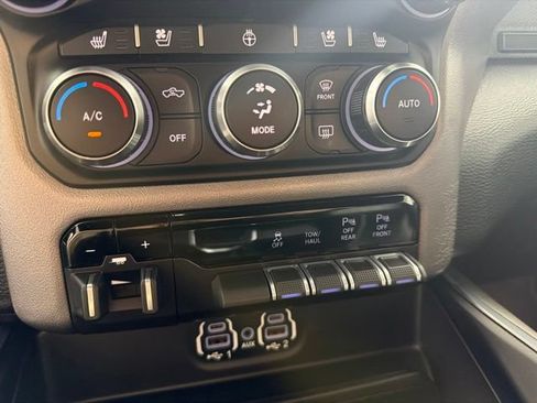 Used 2020 RAM 1500 Laramie w/ Sport Appearance Package AWD/4WD image 34