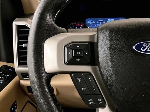 Used 2019 Ford F250 Lariat w/ Lariat Ultimate Package AWD/4WD image 18