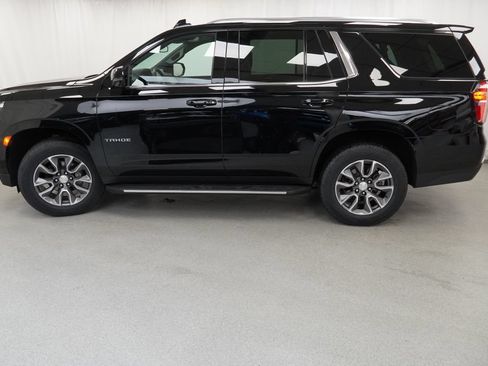 Used 2022 Chevrolet Tahoe LT w/ Luxury Package AWD/4WD image 35