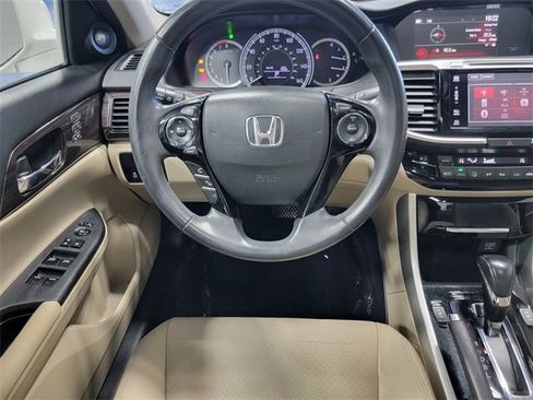 Used 2017 Honda Accord EX-L image 24