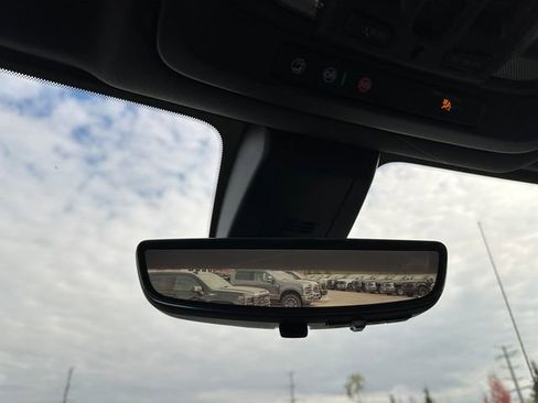 Used 2020 GMC Sierra 1500 AT4 image 30