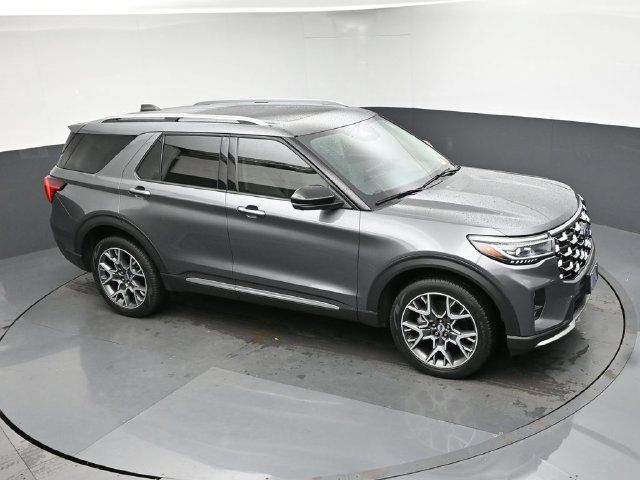 Used 2025 Ford Explorer Platinum w/ Ultimate Package AWD/4WD image 18