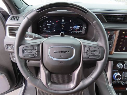 Used 2024 GMC Yukon Denali Ultimate image 21