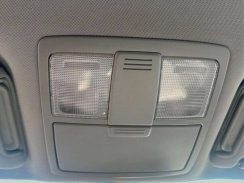Used 2011 Kia Sorento SX FWD image 29