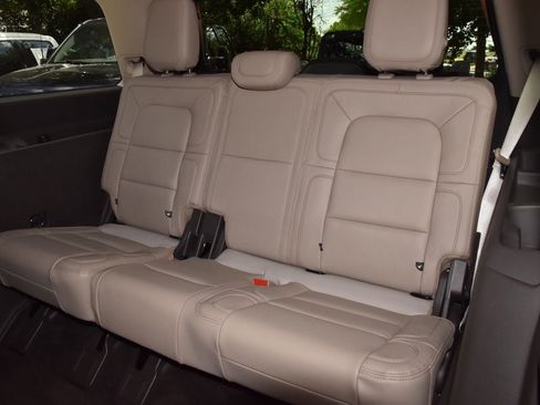 Used 2022 Lincoln Navigator Reserve AWD/4WD image 15