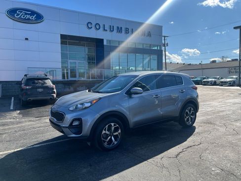 Used 2021 Kia Sportage LX AWD/4WD image 3
