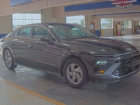 Used 2026 Hyundai Sonata SE FWD image 4