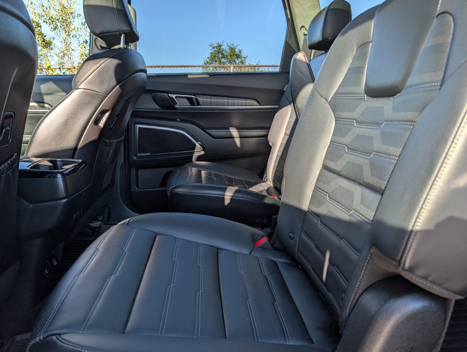 Used 2025 Kia Telluride SX Prestige AWD/4WD image 24