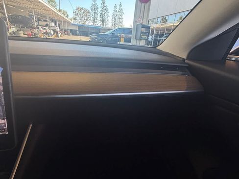 Used 2019 Tesla Model 3 Standard Range RWD image 17
