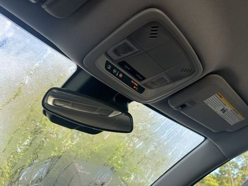 Used 2025 Chevrolet Malibu LT image 13