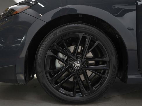 Used 2025 Toyota Camry SE image 31