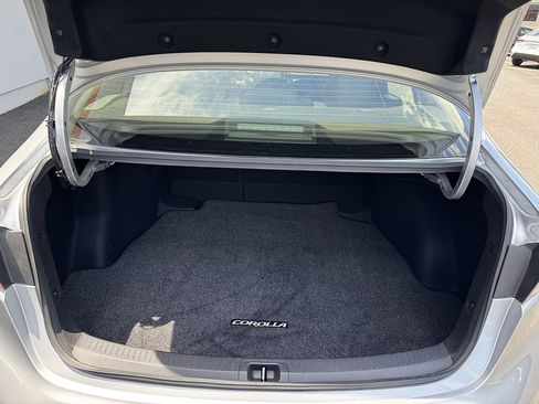 Used 2023 Toyota Corolla LE w/ Carpet Mat Package (TMS) FWD image 10