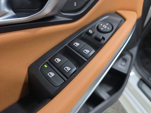 Certified 2025 BMW 330i xDrive 330i xDrive w/ Convenience Package image 23