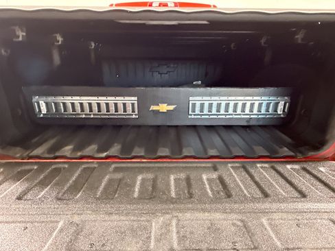 Used 2017 Chevrolet Silverado 1500 LT image 33