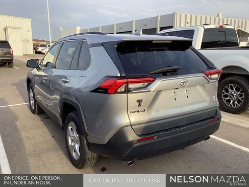Used 2020 Toyota RAV4 XLE image 8