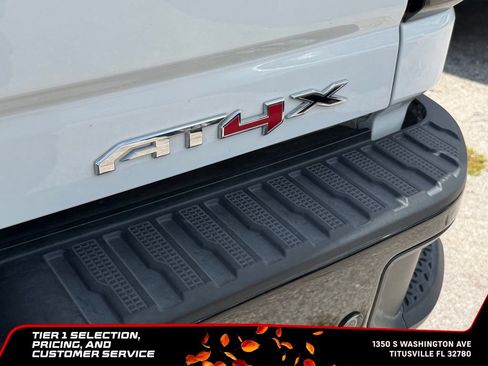 Used 2024 GMC Sierra 2500 AT4X AWD/4WD image 5