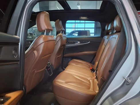 Used 2022 Lincoln Nautilus Reserve image 14