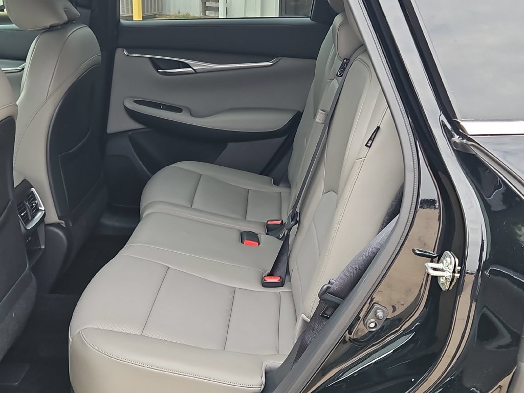 Used 2023 INFINITI QX50 Luxe FWD image 17