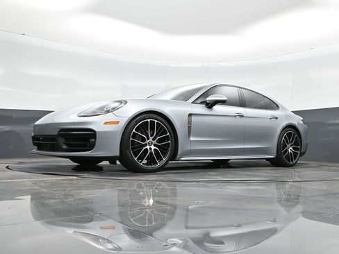 Certified 2023 Porsche Panamera 4 Platinum Edition image 34