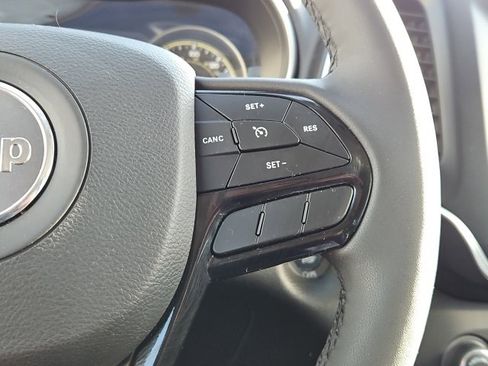 Used 2021 Jeep Cherokee Latitude Plus image 34