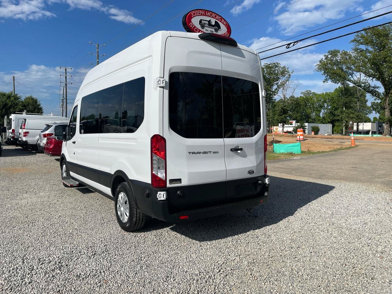 Used 2020 Ford Transit 350 XL RWD image 4