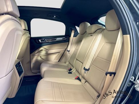 Used 2023 Porsche Cayenne S AWD/4WD image 28