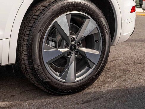 Used 2025 Audi Q5 2.0T Premium image 8