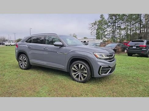 Used 2022 Volkswagen Atlas Cross Sport SEL Premium R-Line image 35