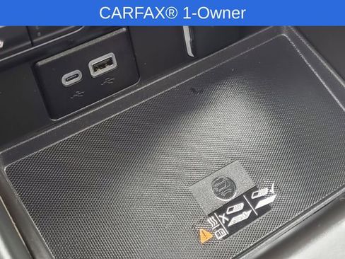 Used 2024 Chevrolet Tahoe Z71 w/ Luxury Package image 26