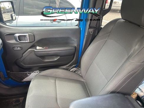 Used 2023 Jeep Gladiator Willys image 17