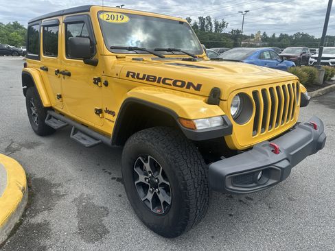 Used 2019 Jeep Wrangler Unlimited Rubicon w/ Cold Weather Group AWD/4WD image 5