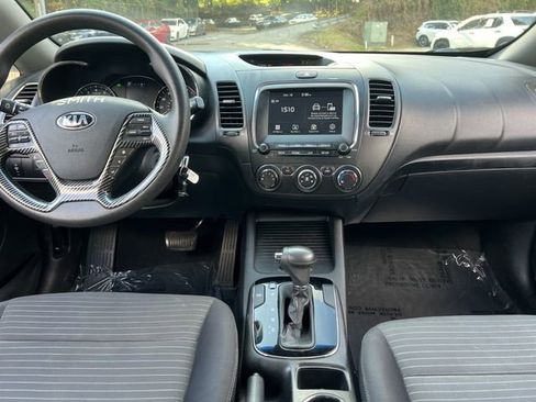 Used 2018 Kia Forte LX w/ LX Popular Package image 14