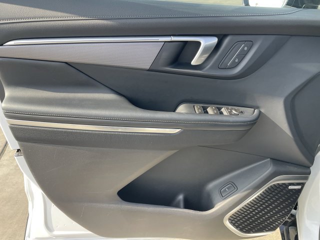 Used 2026 Buick Enclave Sport Touring FWD image 22