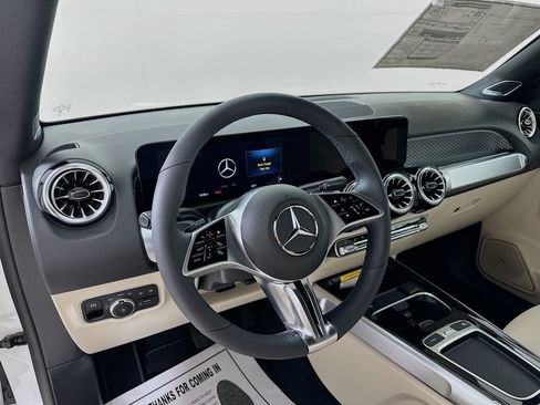 New 2026 Mercedes-Benz GLB 250 image 10