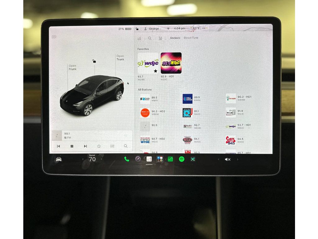 Used 2021 Tesla Model Y Long Range AWD/4WD image 31
