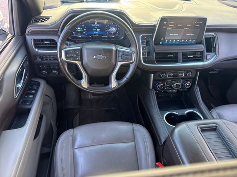 Used 2024 Chevrolet Suburban Z71 w/ Luxury Package image 14